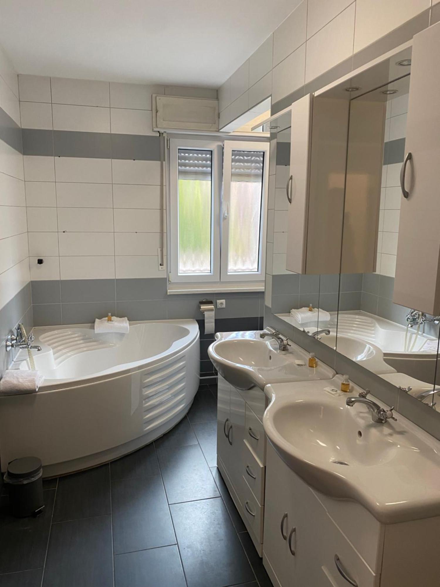 Swan Rooms Нюрнберг Екстериор снимка